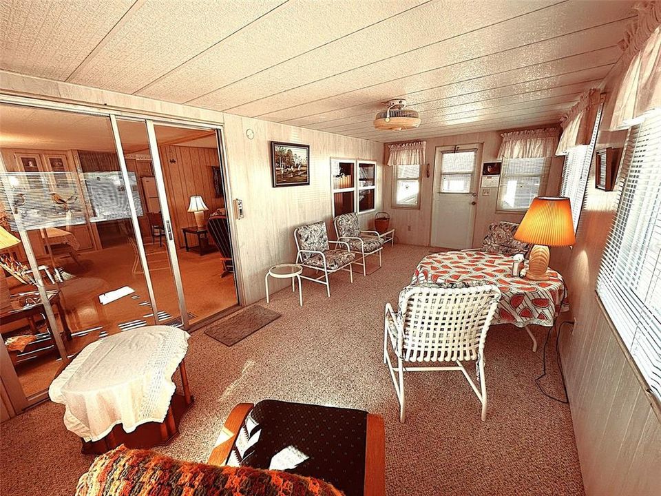 Activo con contrato: $116,000 (2 camas, 2 baños, 1008 Pies cuadrados)