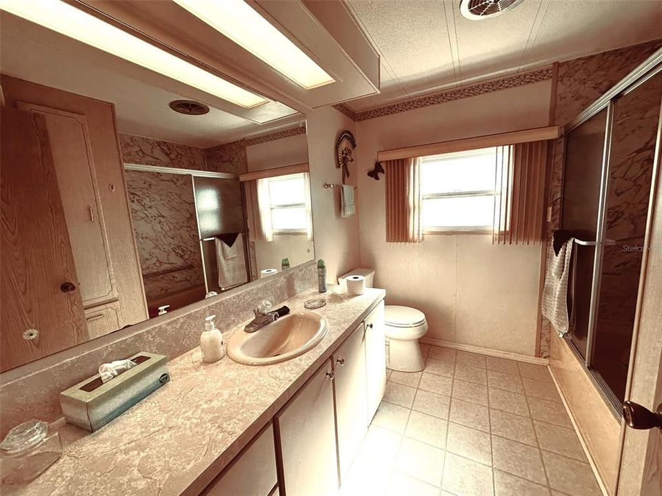 Activo con contrato: $116,000 (2 camas, 2 baños, 1008 Pies cuadrados)