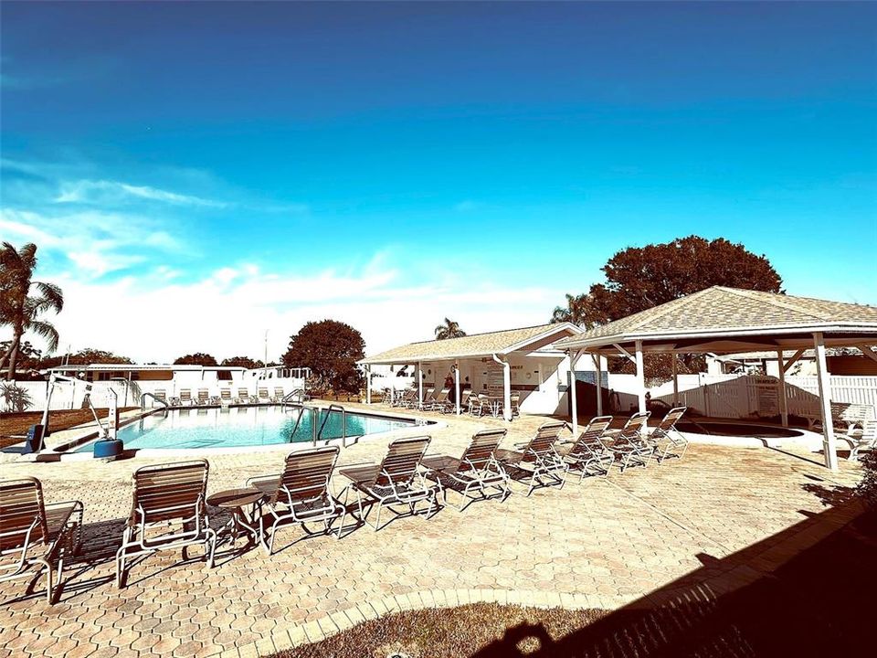 Activo con contrato: $116,000 (2 camas, 2 baños, 1008 Pies cuadrados)