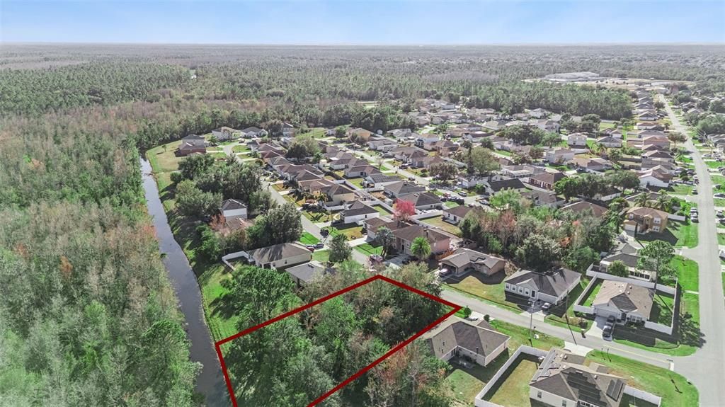 Под контрактом: $54,000 (0.18 acres)