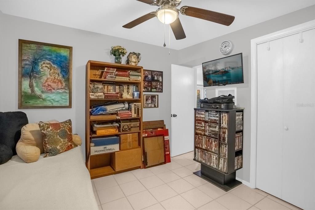 For Sale: $379,000 (2 beds, 2 baths, 1103 Square Feet)