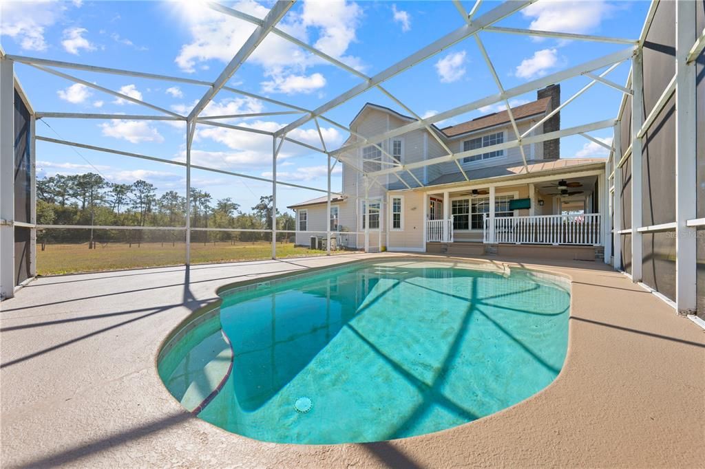 For Sale: $844,900 (4 beds, 2 baths, 2273 Square Feet)