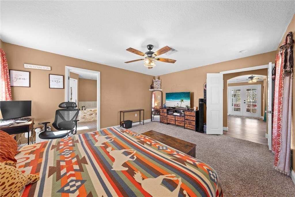 For Sale: $844,900 (4 beds, 2 baths, 2273 Square Feet)