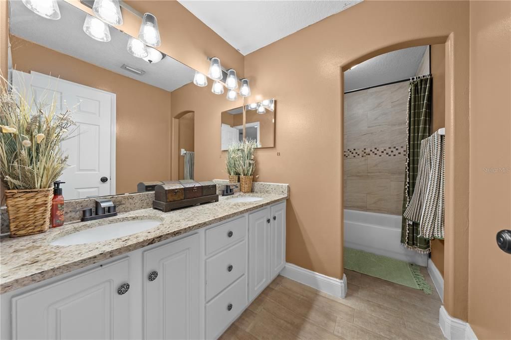 For Sale: $844,900 (4 beds, 2 baths, 2273 Square Feet)