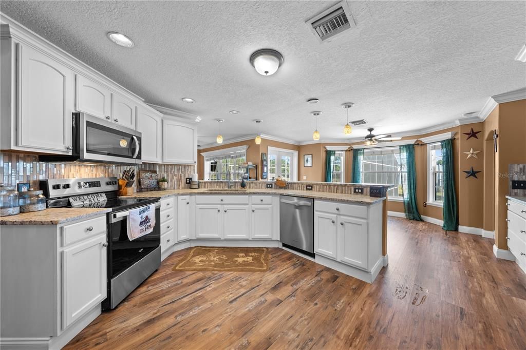 For Sale: $844,900 (4 beds, 2 baths, 2273 Square Feet)