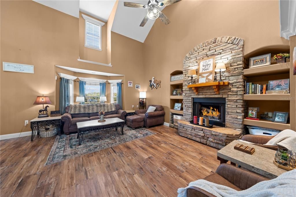 For Sale: $844,900 (4 beds, 2 baths, 2273 Square Feet)