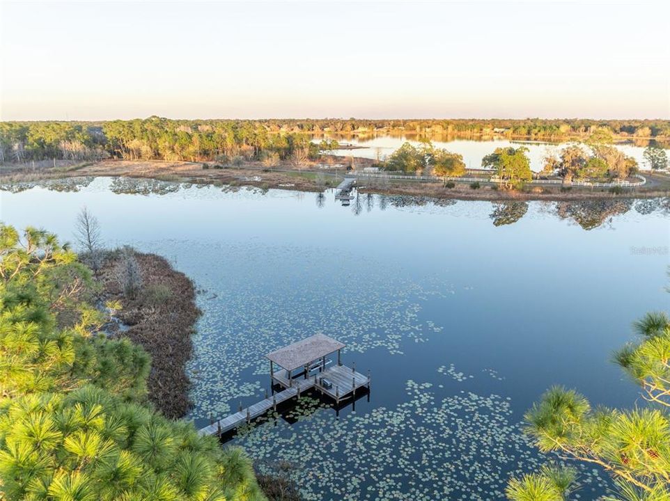 Vendido Recientemente: $1,250,000 (4 camas, 3 baños, 4069 Pies cuadrados)