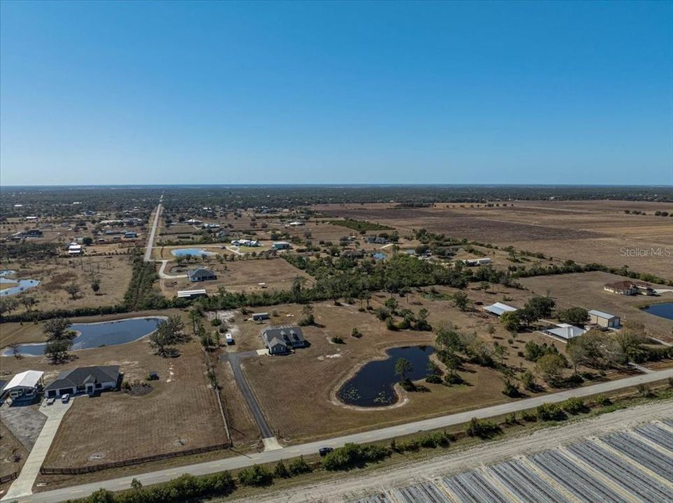 En Venta: $899,999 (3 camas, 3 baños, 2784 Pies cuadrados)
