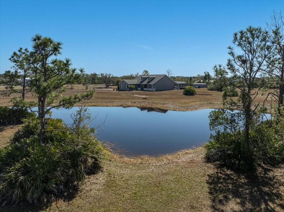 En Venta: $899,999 (3 camas, 3 baños, 2784 Pies cuadrados)
