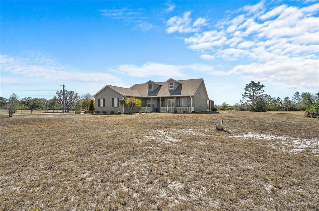 En Venta: $899,999 (3 camas, 3 baños, 2784 Pies cuadrados)