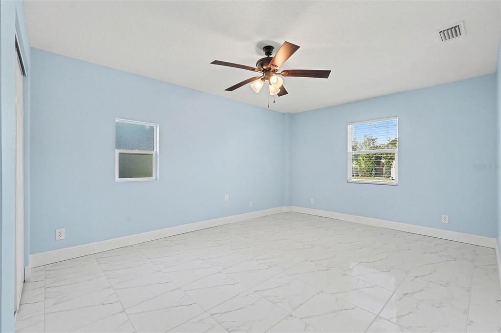 Active With Contract: $289,000 (4 beds, 2 baths, 1248 Square Feet)