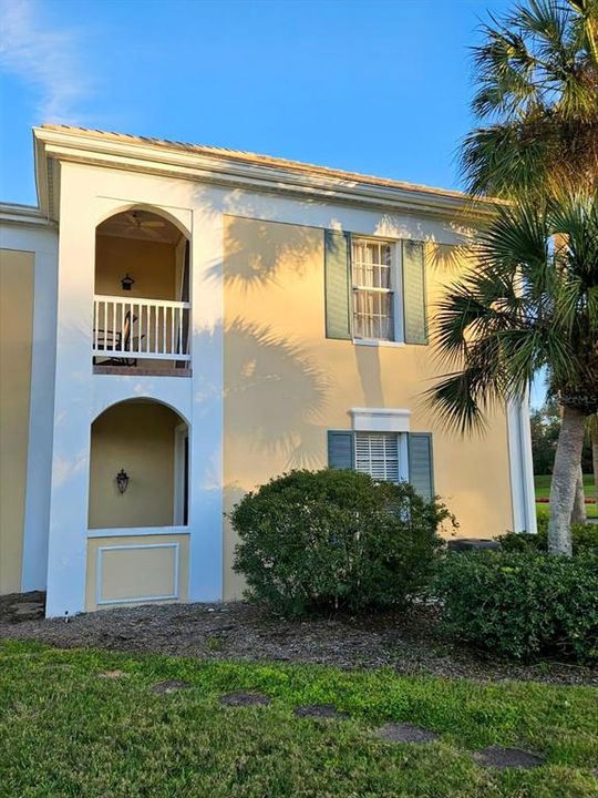 For Sale: $275,000 (1 beds, 1 baths, 623 Square Feet)