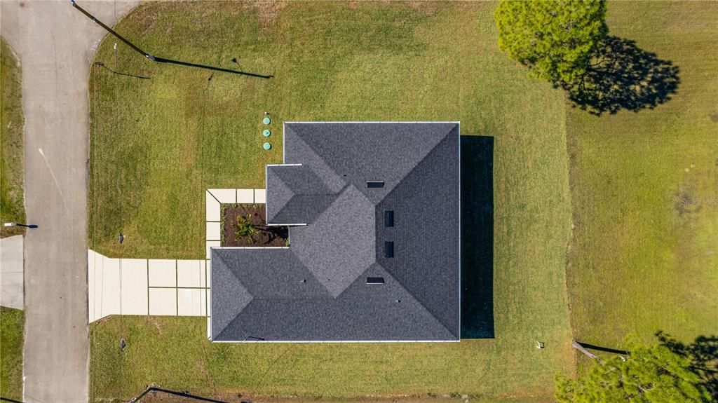 Activo con contrato: $369,900 (3 camas, 3 baños, 1894 Pies cuadrados)