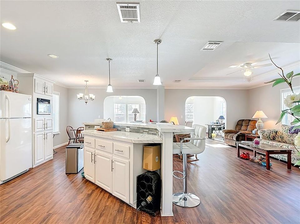 En Venta: $274,900 (2 camas, 2 baños, 1620 Pies cuadrados)