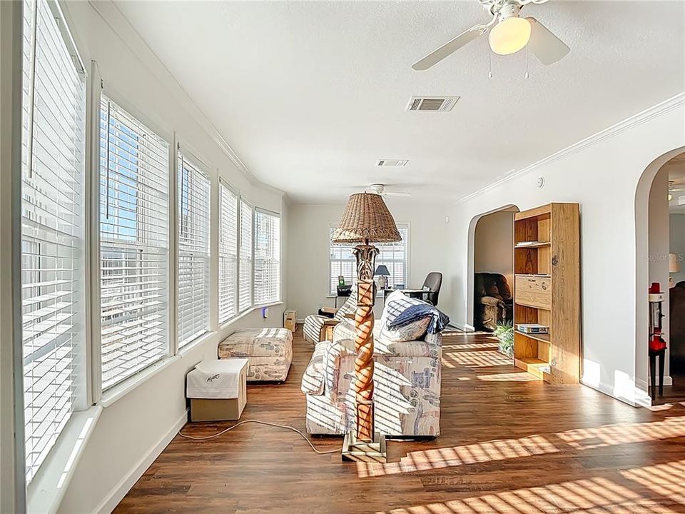 En Venta: $274,900 (2 camas, 2 baños, 1620 Pies cuadrados)