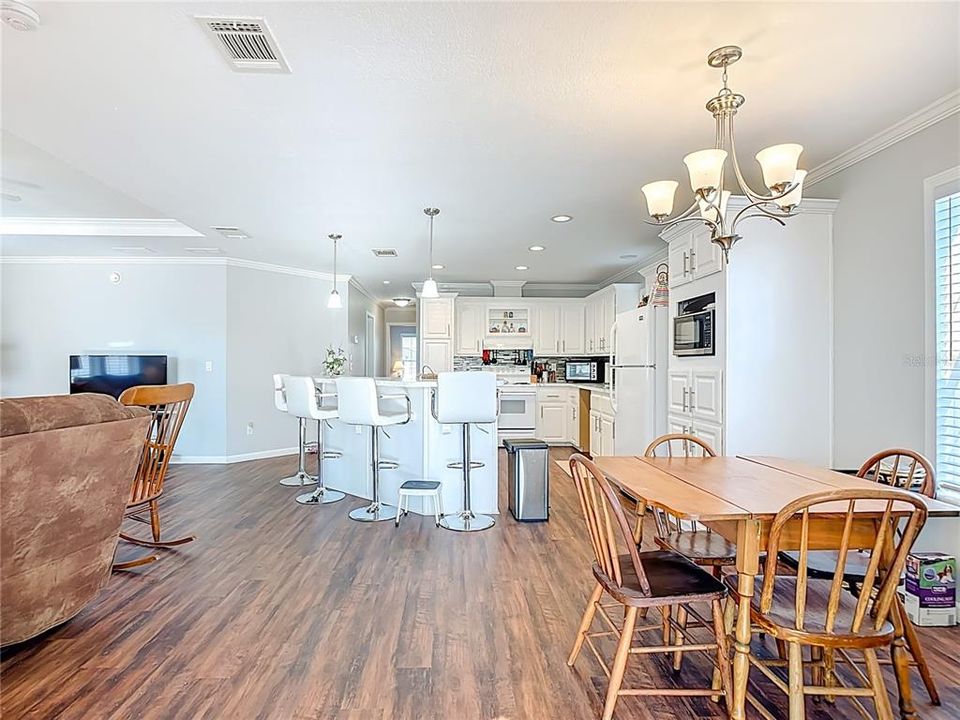 En Venta: $274,900 (2 camas, 2 baños, 1620 Pies cuadrados)