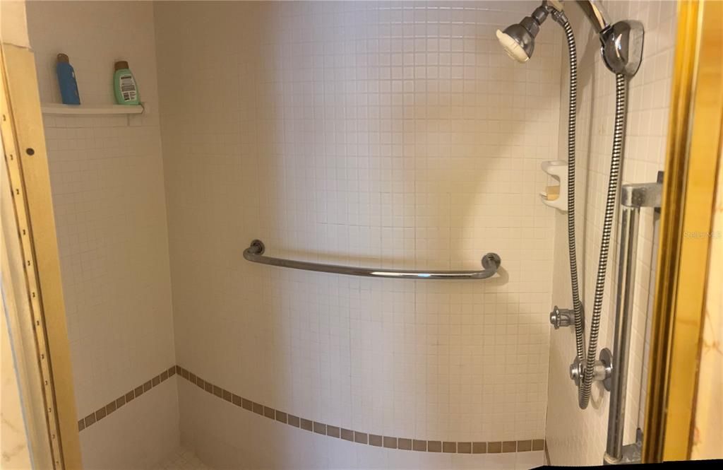 En Venta: $235,000 (2 camas, 2 baños, 1133 Pies cuadrados)