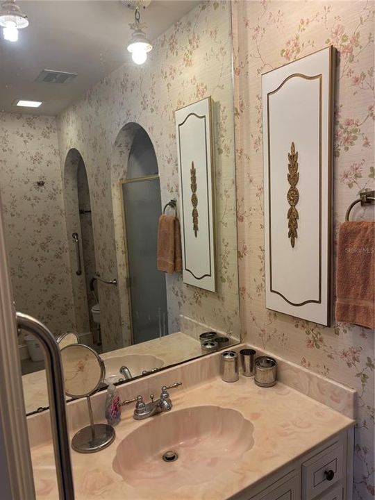 En Venta: $235,000 (2 camas, 2 baños, 1133 Pies cuadrados)