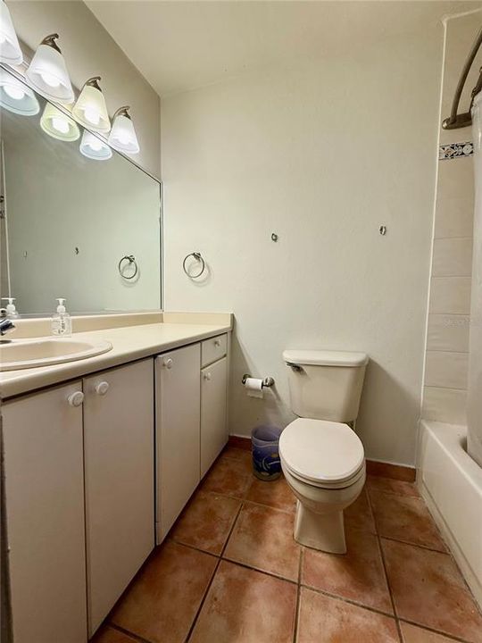 En Venta: $415,000 (4 camas, 2 baños, 1650 Pies cuadrados)