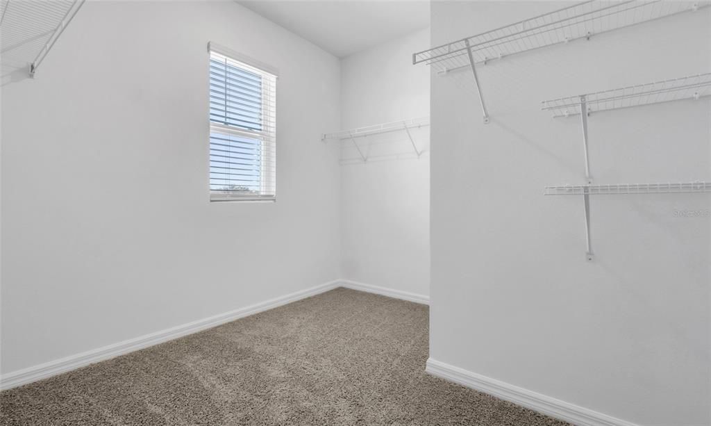 En Renta: $3,450 (5 camas, 3 baños, 2453 Pies cuadrados)