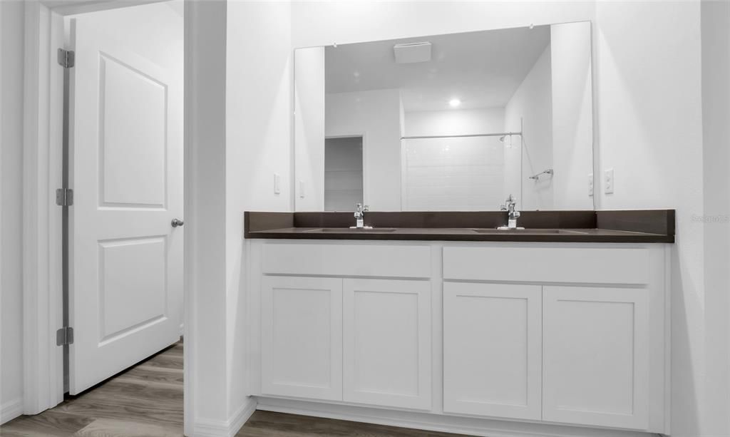 En Renta: $3,450 (5 camas, 3 baños, 2453 Pies cuadrados)
