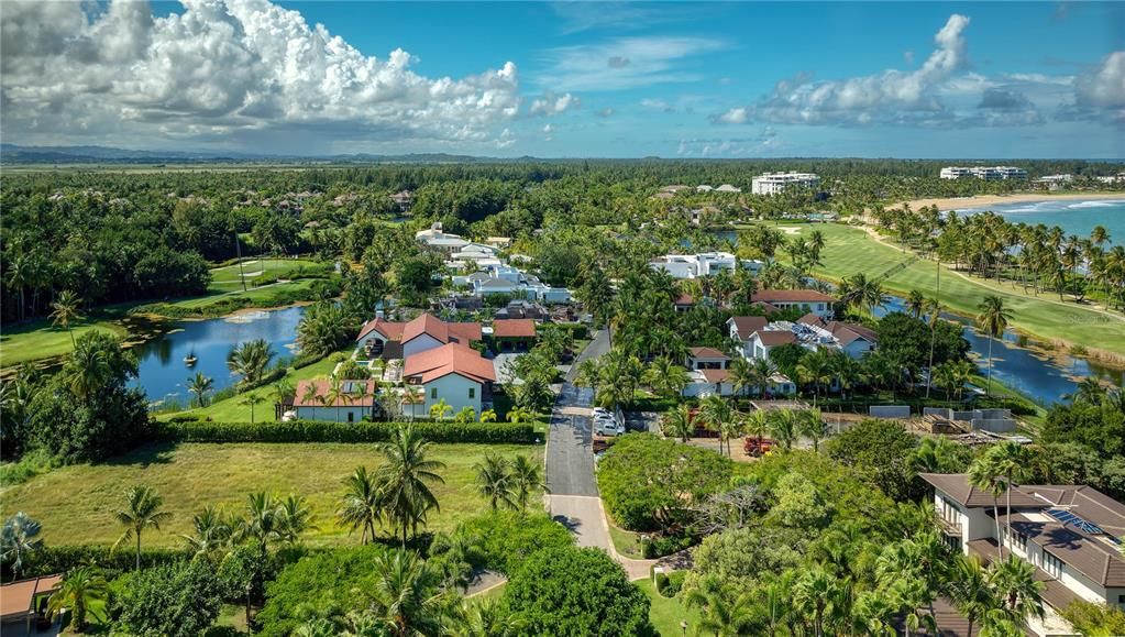 For Sale: $3,900,000 (1.01 acres)