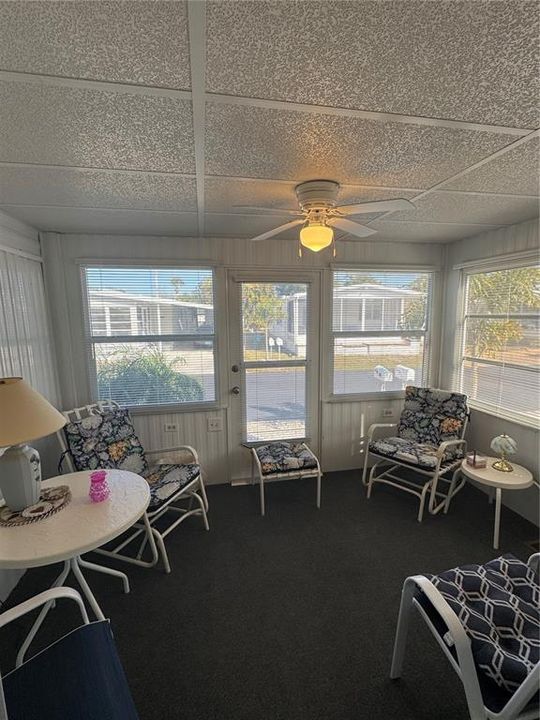 For Sale: $139,900 (2 beds, 2 baths, 984 Square Feet)
