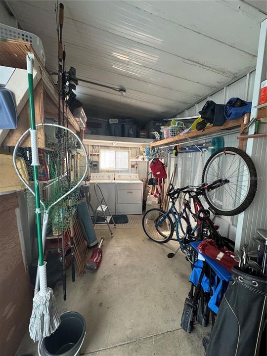 For Sale: $139,900 (2 beds, 2 baths, 984 Square Feet)