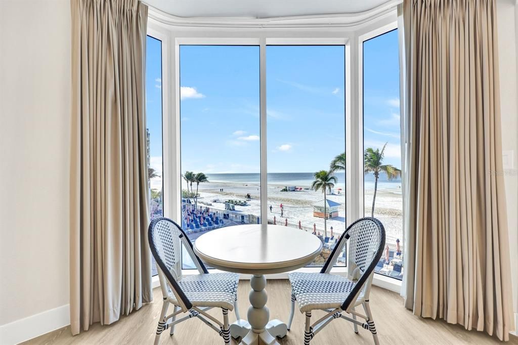 На продажу: $360,000 (1 спален, 1 ванн, 720 Квадратных фут)
