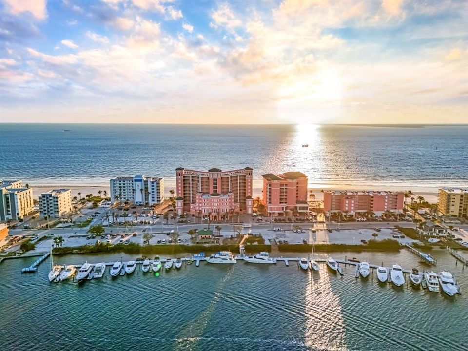 На продажу: $360,000 (1 спален, 1 ванн, 720 Квадратных фут)