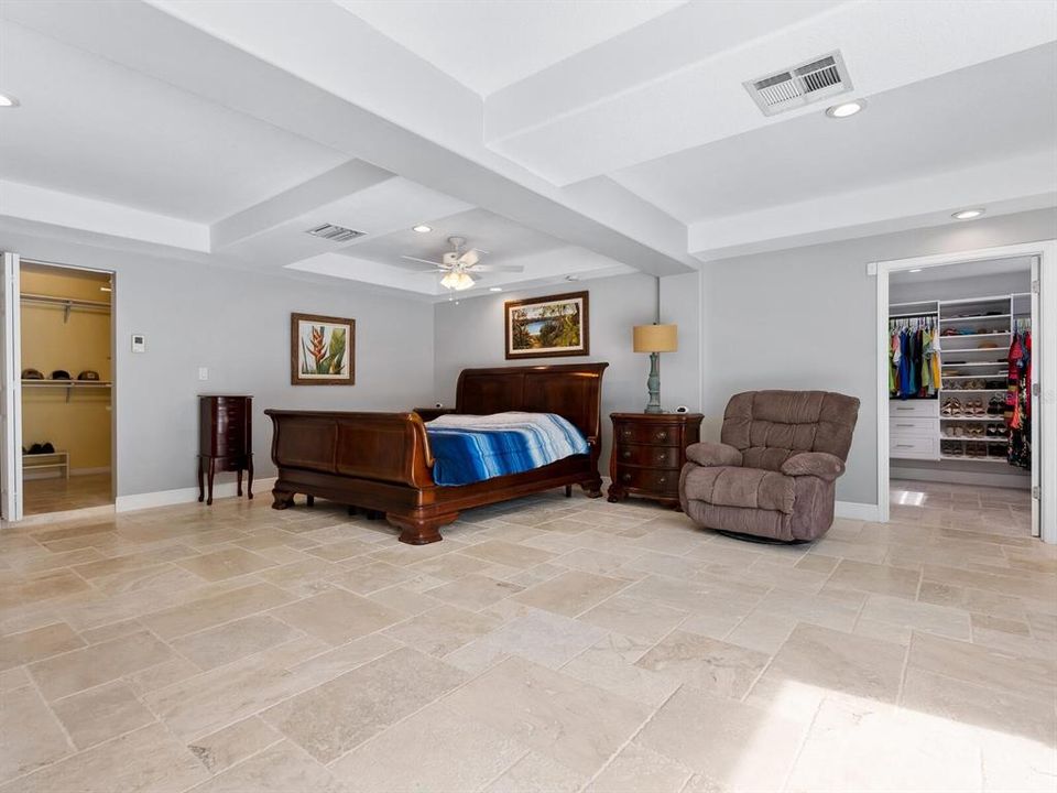 En Venta: $1,650,000 (5 camas, 3 baños, 4166 Pies cuadrados)