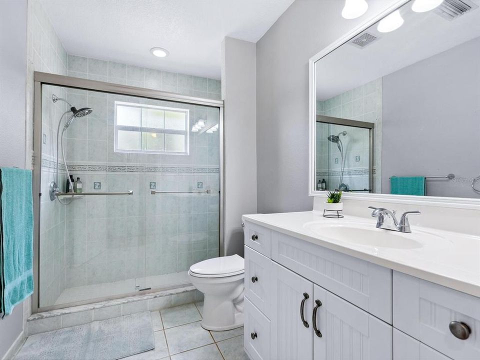 En Venta: $1,650,000 (5 camas, 3 baños, 4166 Pies cuadrados)