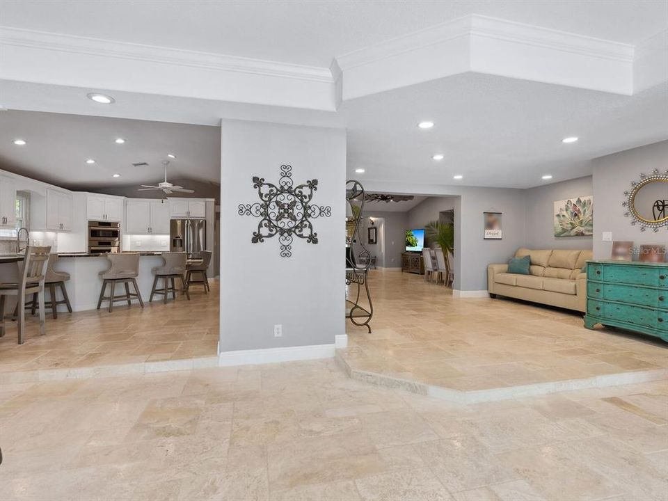 En Venta: $1,650,000 (5 camas, 3 baños, 4166 Pies cuadrados)
