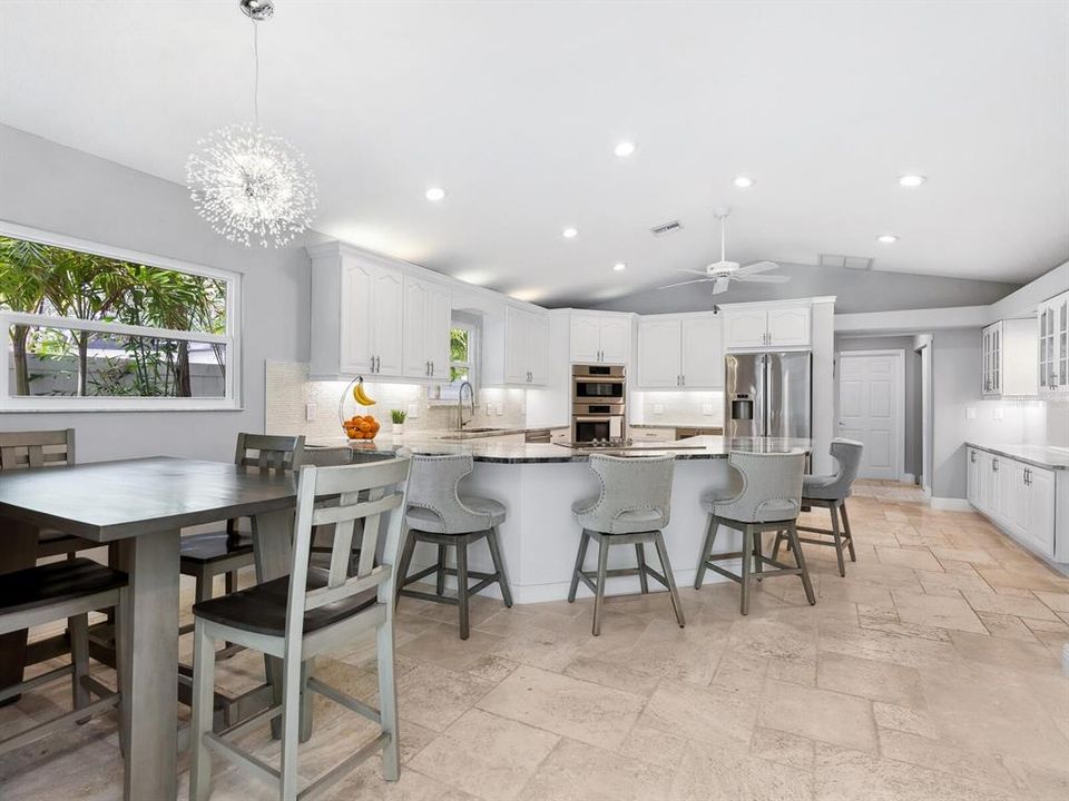 En Venta: $1,650,000 (5 camas, 3 baños, 4166 Pies cuadrados)