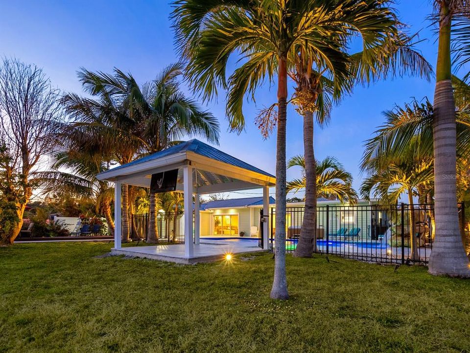 En Venta: $1,650,000 (5 camas, 3 baños, 4166 Pies cuadrados)