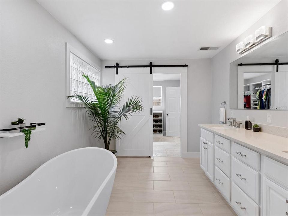 En Venta: $1,650,000 (5 camas, 3 baños, 4166 Pies cuadrados)