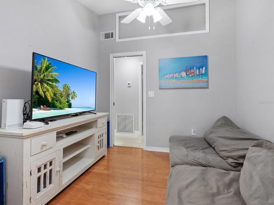 En Venta: $1,650,000 (5 camas, 3 baños, 4166 Pies cuadrados)