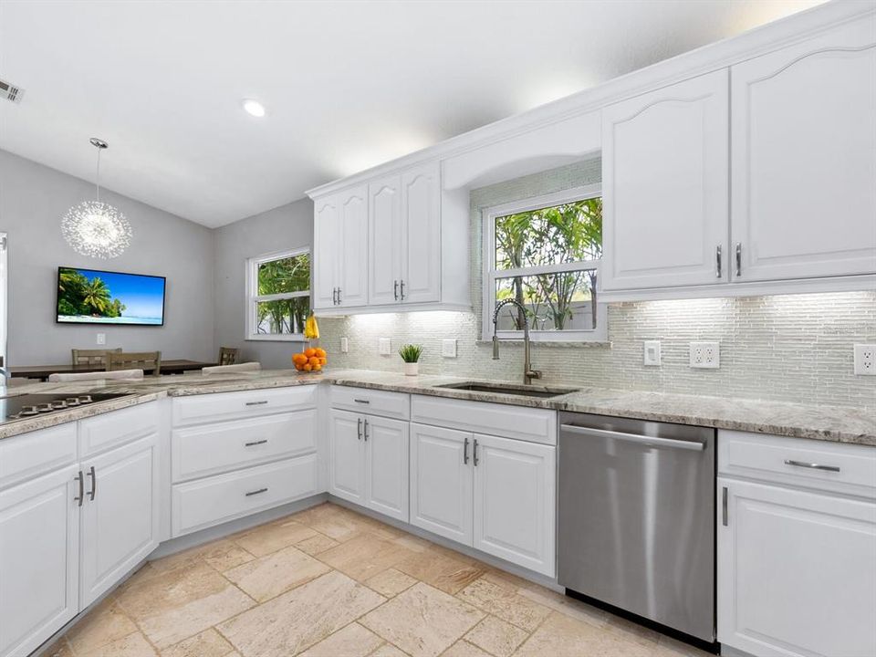 En Venta: $1,650,000 (5 camas, 3 baños, 4166 Pies cuadrados)