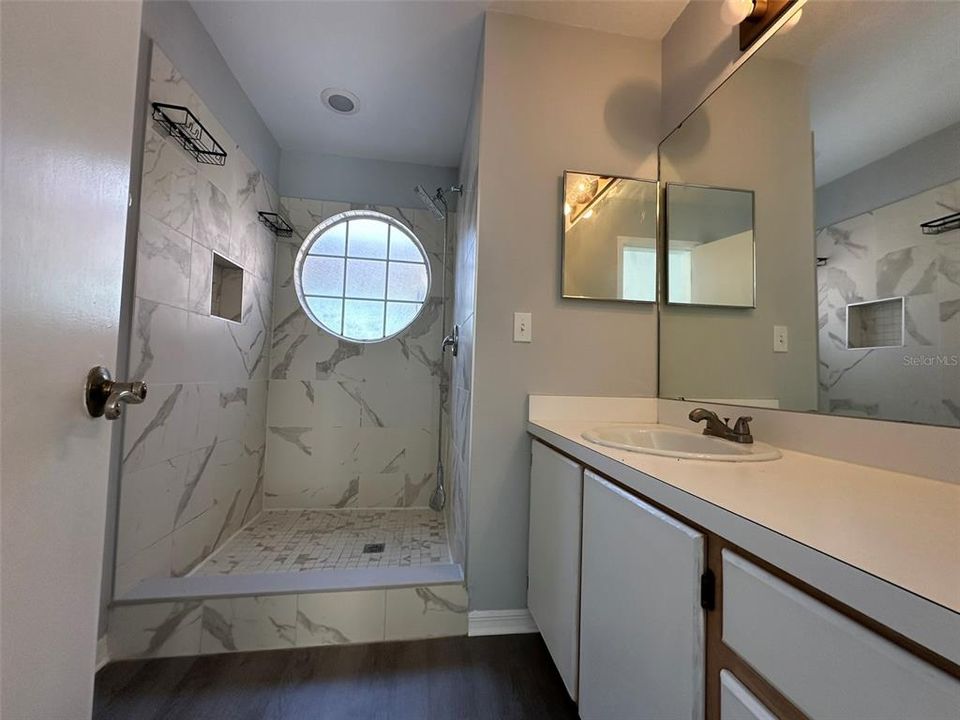 For Rent: $1,500 (3 beds, 2 baths, 1350 Square Feet)