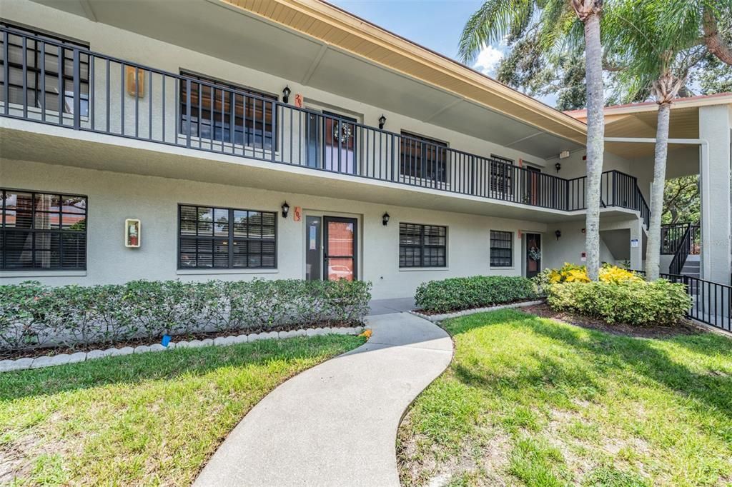 Vendido Recientemente: $200,000 (2 camas, 2 baños, 1155 Pies cuadrados)