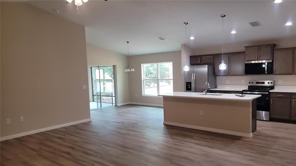 En Venta: $309,000 (3 camas, 2 baños, 1776 Pies cuadrados)