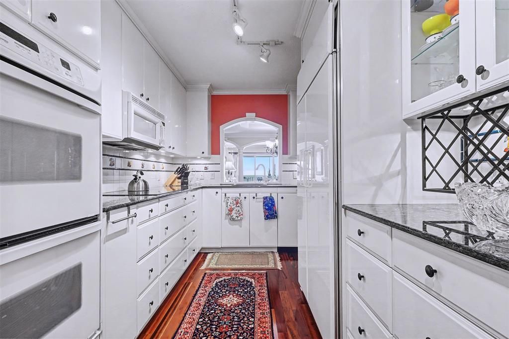 For Sale: $1,199,990 (3 beds, 2 baths, 1589 Square Feet)