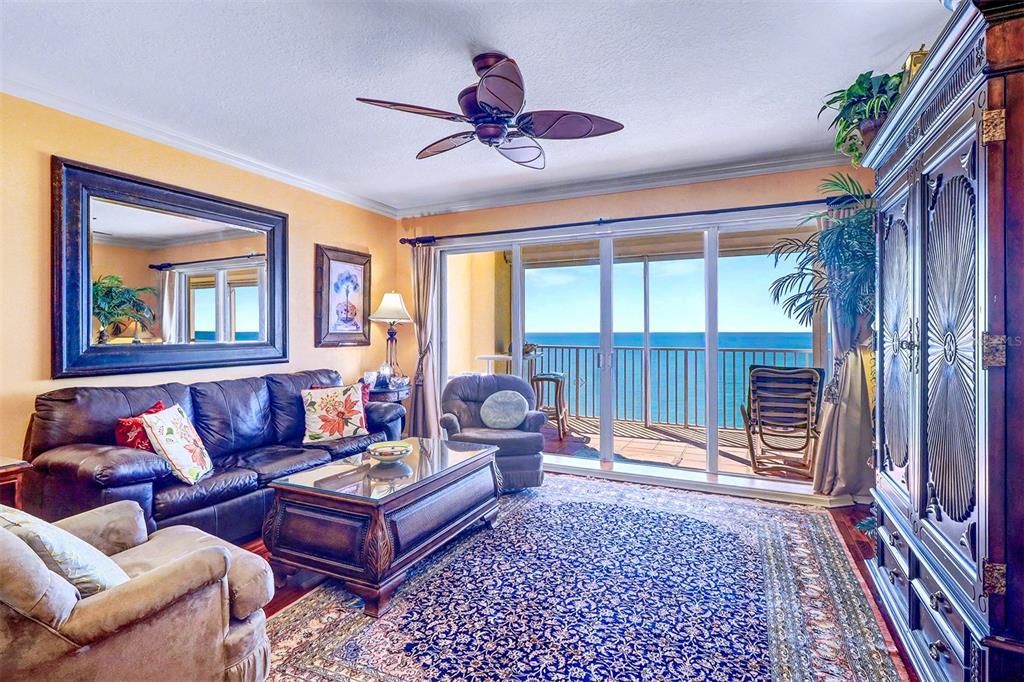 For Sale: $1,199,990 (3 beds, 2 baths, 1589 Square Feet)