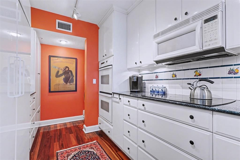 For Sale: $1,199,990 (3 beds, 2 baths, 1589 Square Feet)