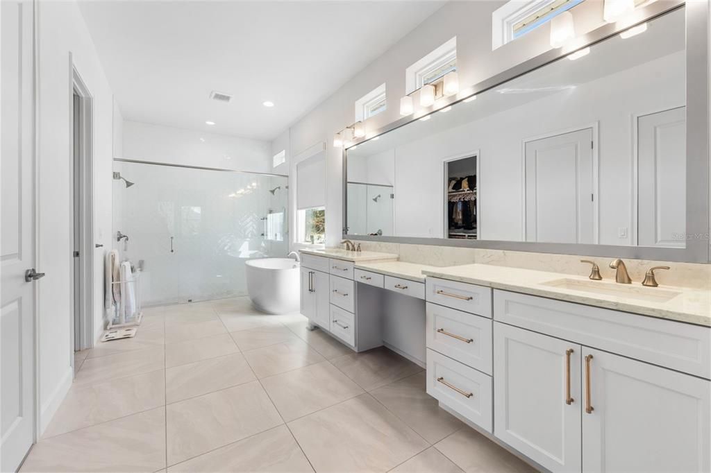 В аренду: $4,795 (4 спален, 3 ванн, 3219 Квадратных фут)