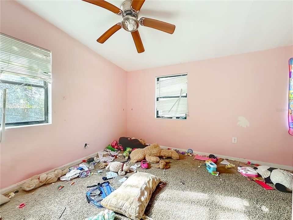 Active With Contract: $133,385 (4 beds, 2 baths, 1680 Square Feet)