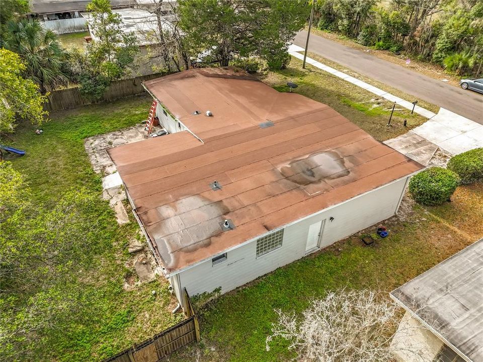 Active With Contract: $133,385 (4 beds, 2 baths, 1680 Square Feet)