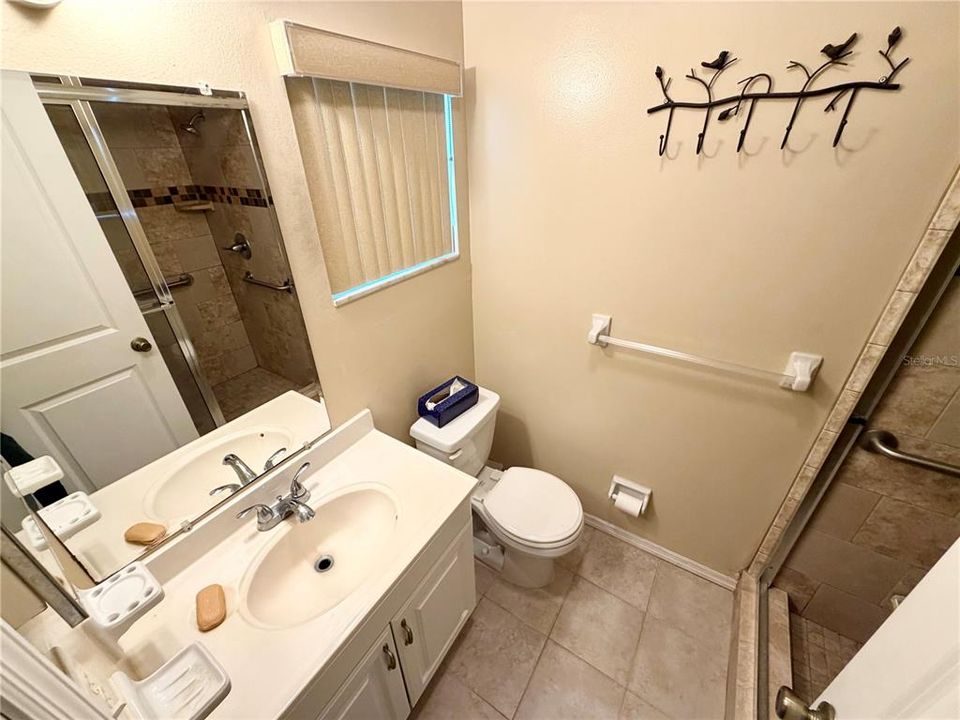 For Sale: $145,000 (2 beds, 2 baths, 1176 Square Feet)