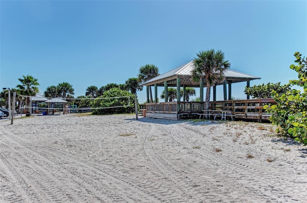 Activo con contrato: $12,500 (0.23 acres)