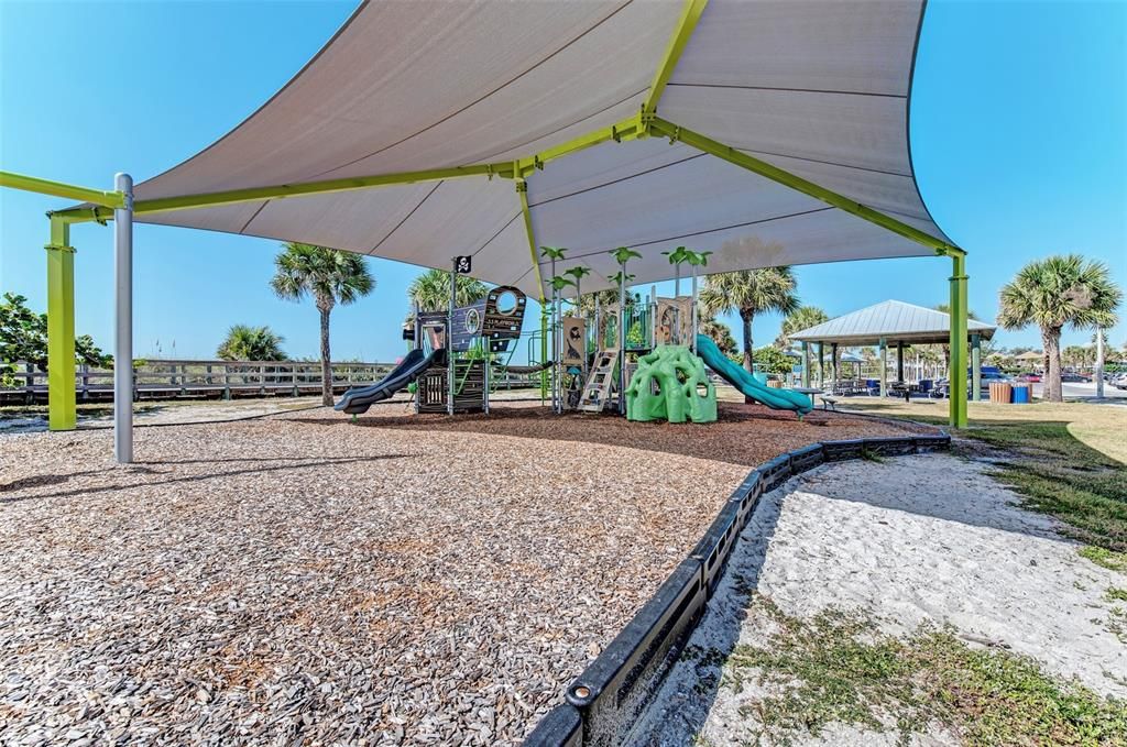 Activo con contrato: $12,500 (0.23 acres)